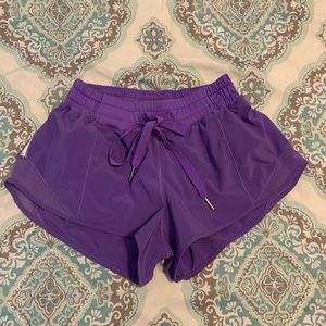Lululemon hottyhot shorts 4